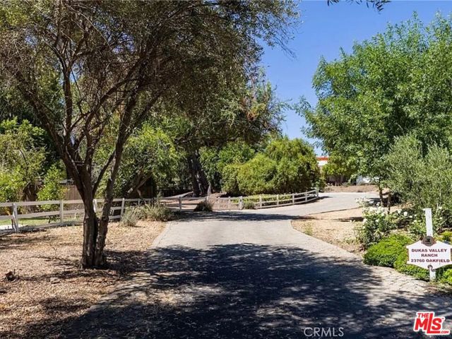 Photo of 23760 Oakfield Rd