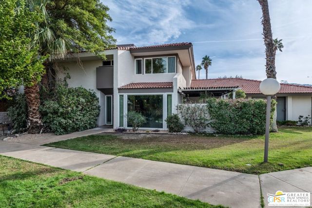 Property photo of 2504 N Whitewater Club DR