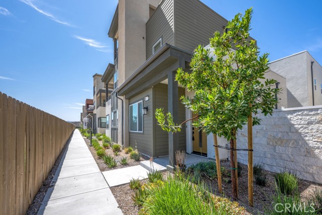 Property photo of 26915 Goldfinch LN