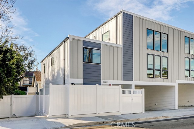 Property photo of 2009 Blossom LN