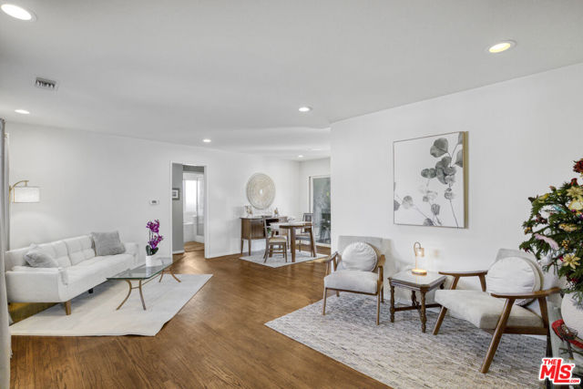 Property photo of 9610 Odessa AV