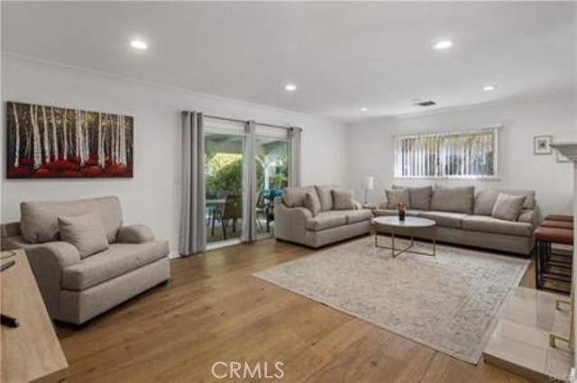 Property photo of 22335 Kittridge ST