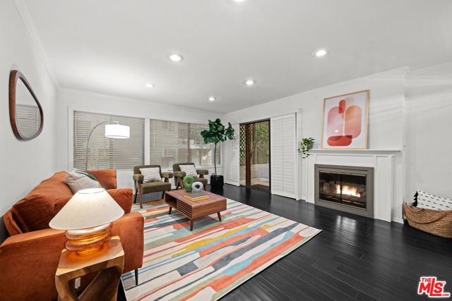 Property photo of 950 N Kings RD