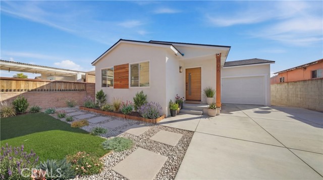 Property photo of 806 W 219th ST