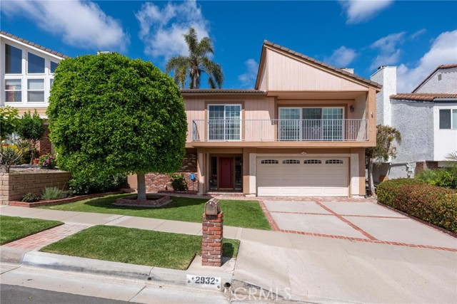 Property photo of 2932 Oakwood Lane
