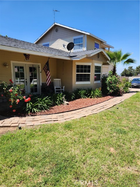 Property photo of 375 E County Line RD