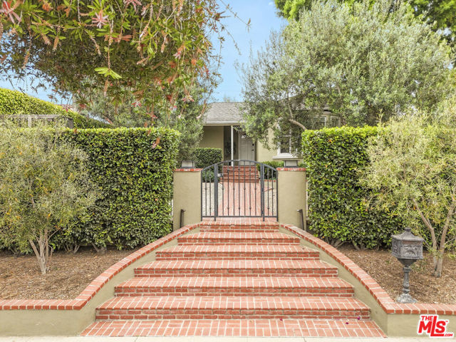 Property photo of 2926 Urban AV