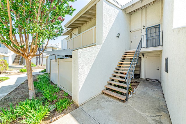 Property photo of 1042 E La Habra BL