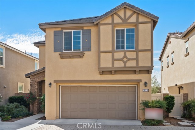 Property photo of 656 Huron PL