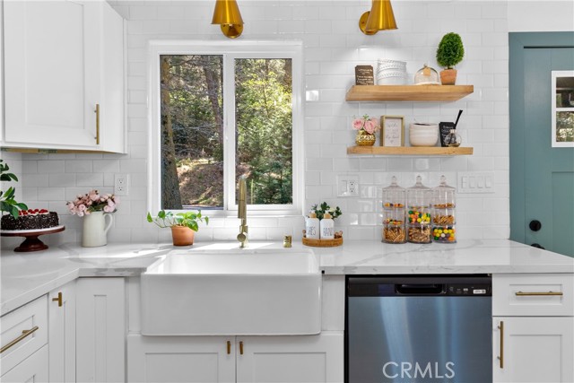 Property photo of 22384 Crest Forest RD