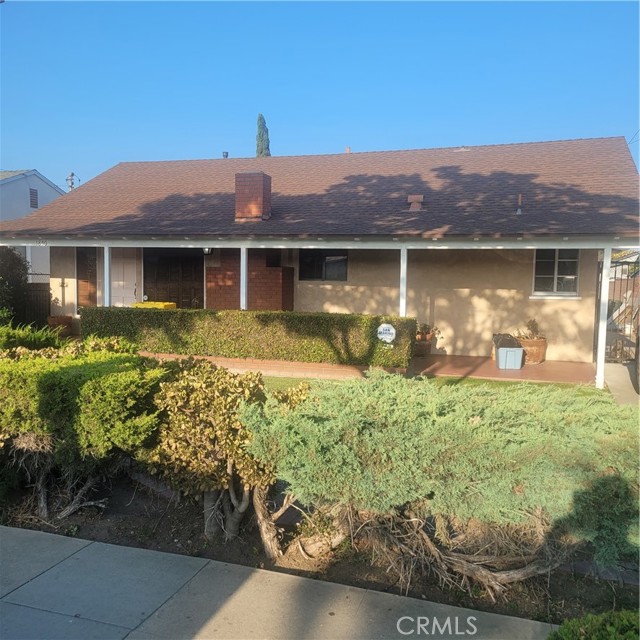 Property photo of 1850 S California ST