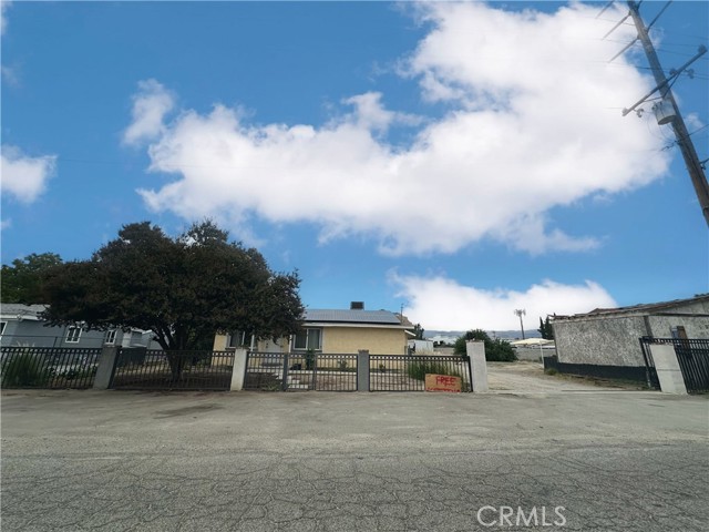 Property photo of 358 E Caroline ST