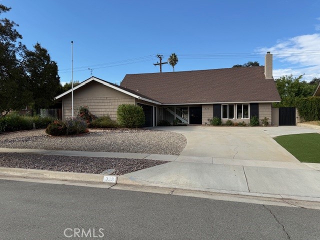 Property photo of 826 La Paloma
