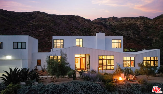 Property photo of 34067 Mulholland HY