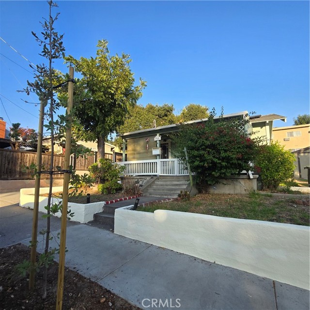Property photo of 3928 La Crescenta AV