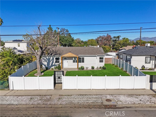 Property photo of 12317 Roscoe