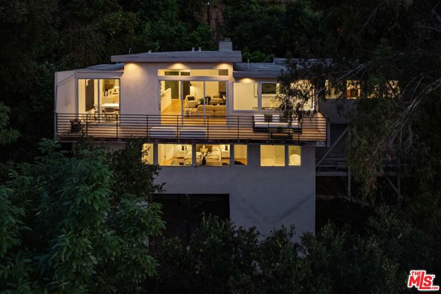 Property photo of 3564 Multiview DR