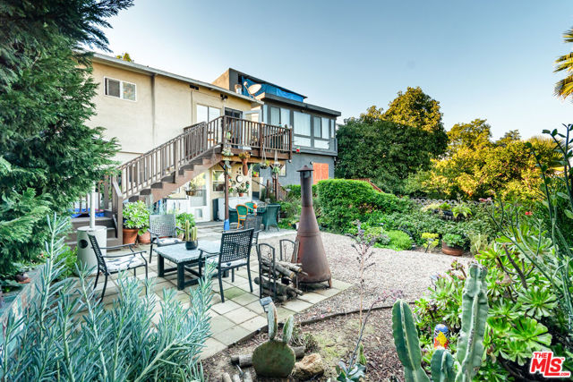 Property photo of 1556 Rollins DR