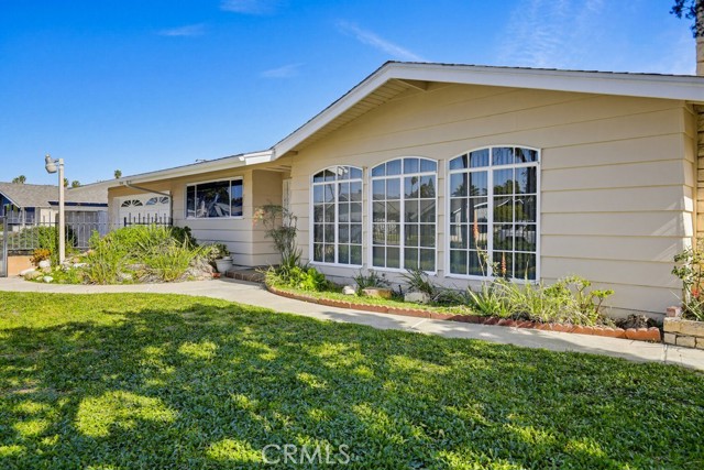 Property photo of 1934 S Robert LN