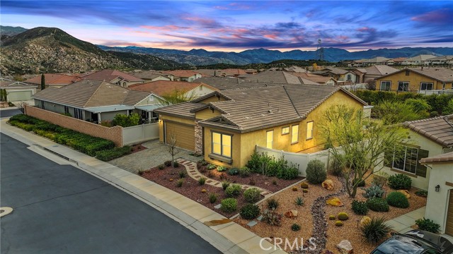 Property photo of 381 Nesting Bird