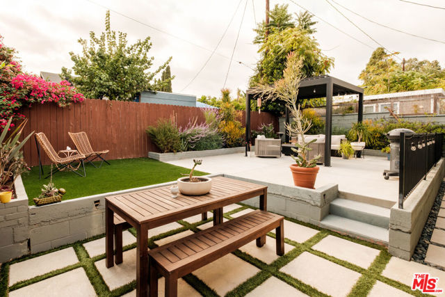 Property photo of 549 Meridian TE