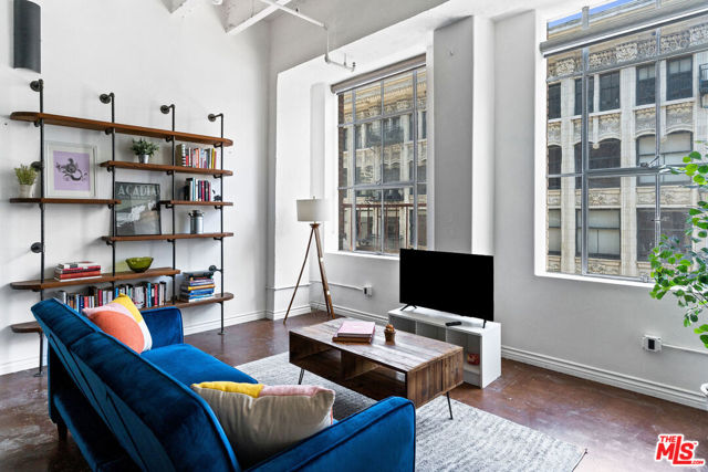 Property photo of 312 W 5th ST