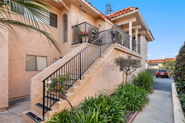 Property photo of 841 Las Lomas DR