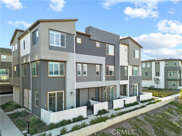 Property photo of 27129 Valley Oak