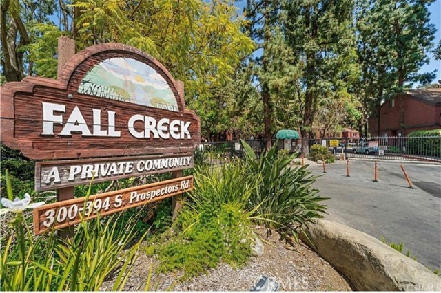 Photo of 300 S Prospectors Rd
