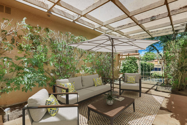 Property photo of 10 Lugo DR