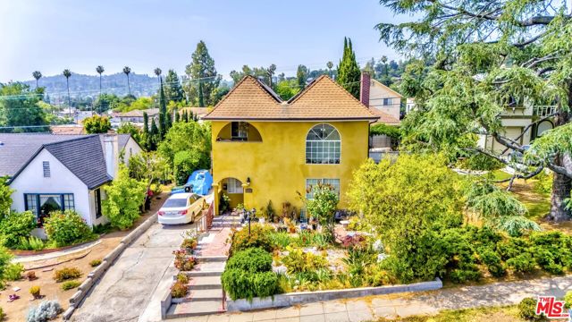 Property photo of 2354 Laverna AV