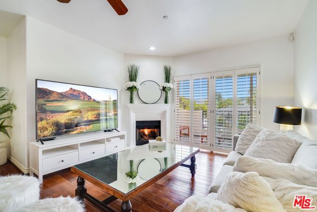 Property photo of 12449 Kling ST