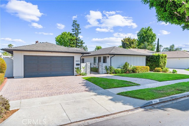 Photo of 1915 Mariners Dr