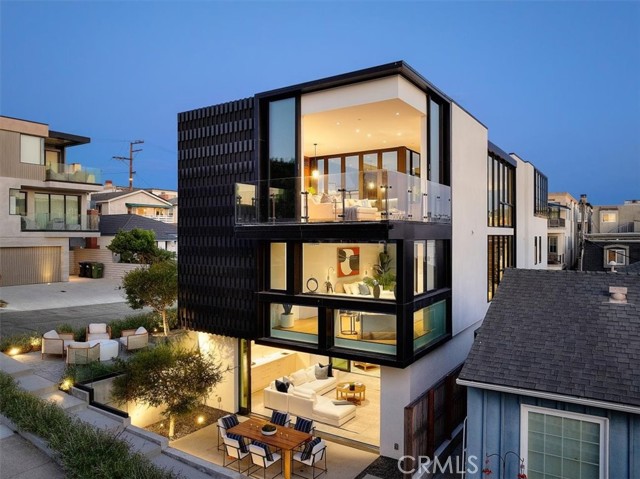 Property photo of 2821 Alma AV