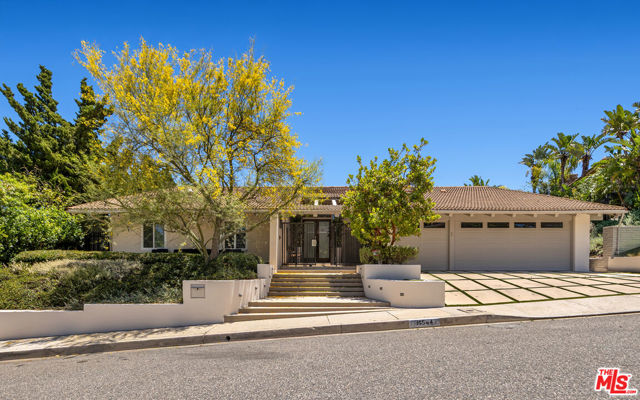 Property photo of 16544 Park Lane CR