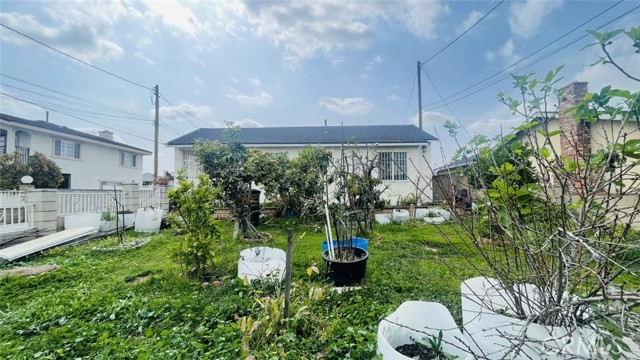 Property photo of 3239 Ivar AV