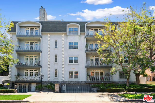 Property photo of 2025 S Beverly Glen BL