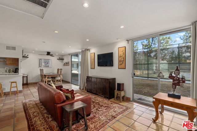 Property photo of 100 S Doheny DR