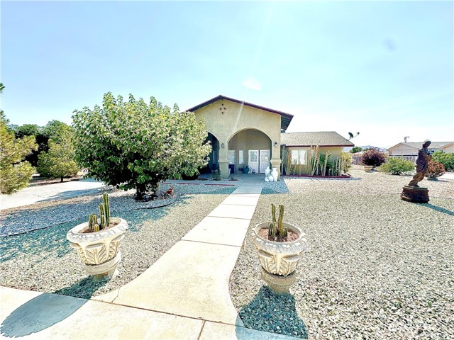 Property photo of 15545 Dale Evans