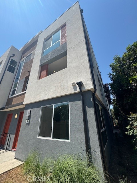 Photo of 1812 E 1st St