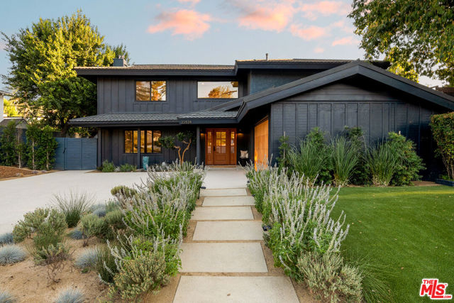 Property photo of 22824 Margarita DR