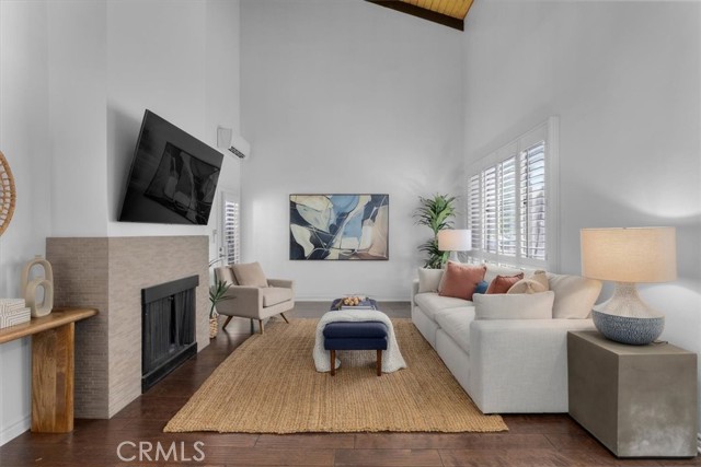 Photo of 4900 Overland Av