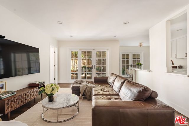 Property photo of 1010 Palm AV