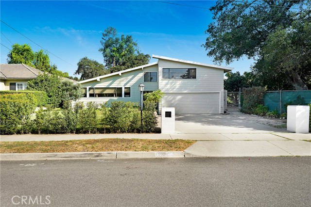 Photo of 127 E Roses Rd