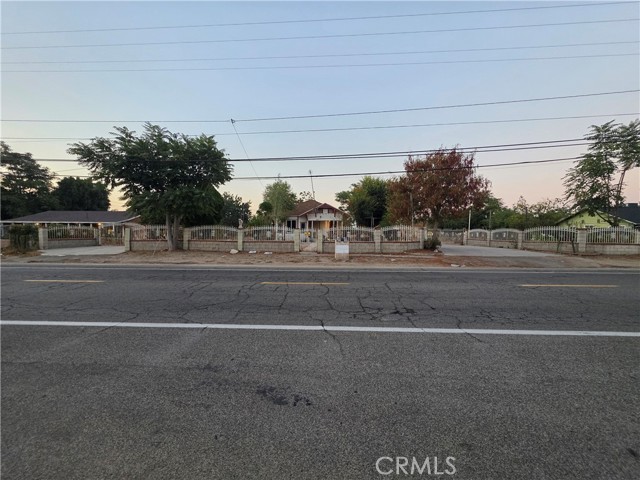 Property photo of 2047 Darby AV