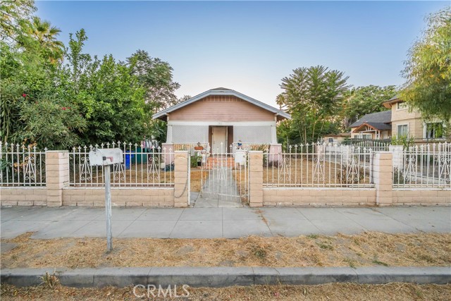 Property photo of 1330 Acacia AV