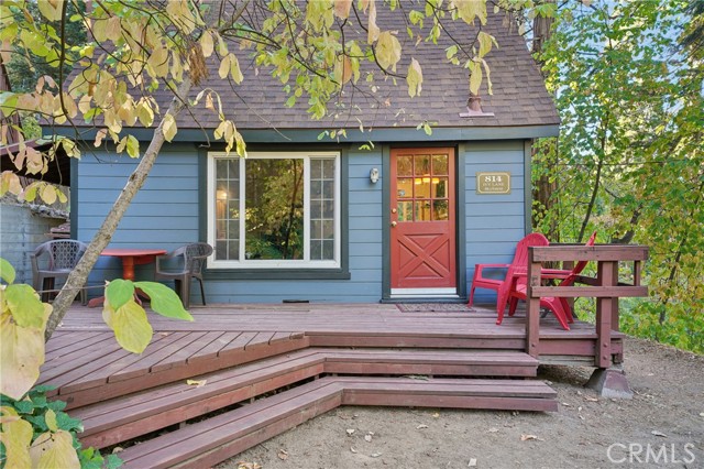 Photo of 814 Ivy Ln