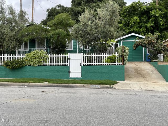 Property photo of 1827 E Woodbury RD