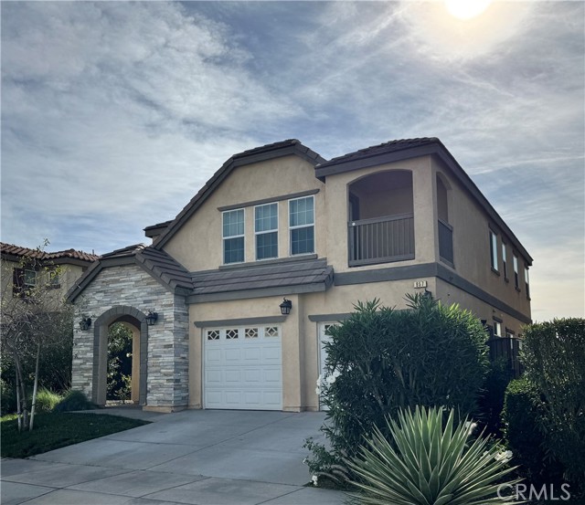 Property photo of 957 W Tibbot St.