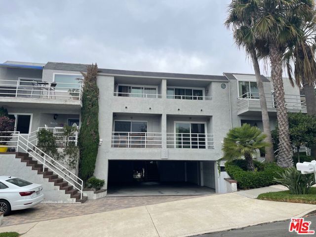 Property photo of 33831 Alcazar DR